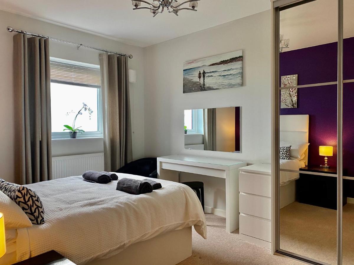 Stunning Sea Views, Luxury Apartment Beaches & Restaurants Are A Short Walk Away New Quay Exteriér fotografie