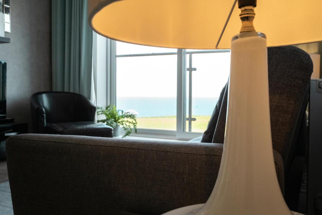 Stunning Sea Views, Luxury Apartment Beaches & Restaurants Are A Short Walk Away New Quay Exteriér fotografie