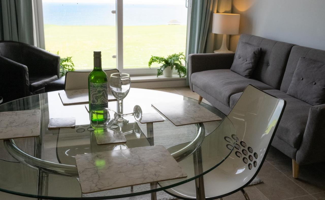 Stunning Sea Views, Luxury Apartment Beaches & Restaurants Are A Short Walk Away New Quay Exteriér fotografie