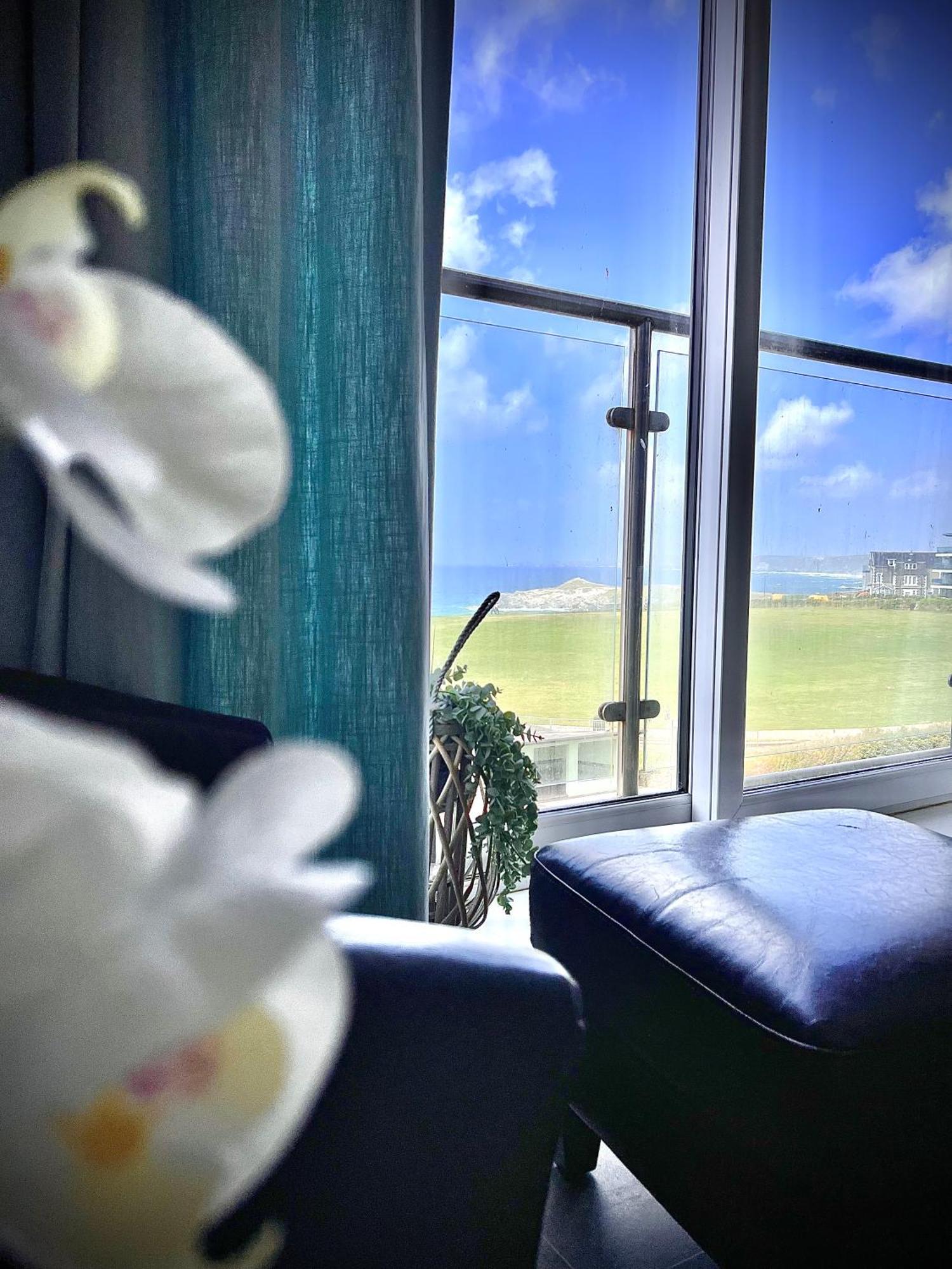 Stunning Sea Views, Luxury Apartment Beaches & Restaurants Are A Short Walk Away New Quay Exteriér fotografie